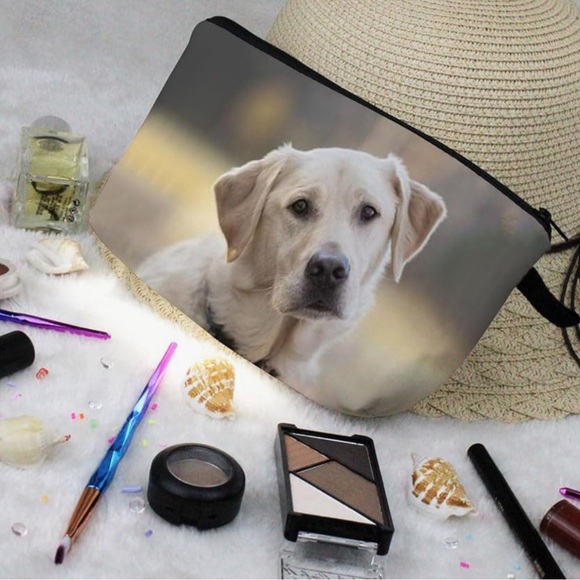 Cutest yellow lab makeup bag
Stocking stuffers Christmas gift idea - Picture 1 of 1